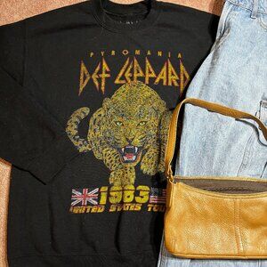 Def Leppard Black Crewneck Sweatshirt Large Pull Over